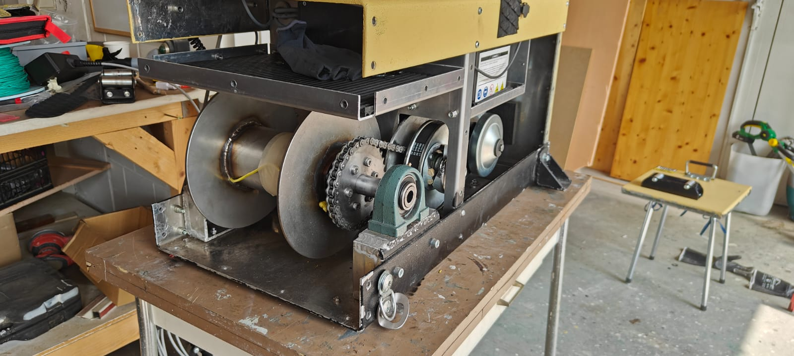 Winch from the front